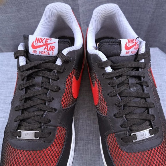%Nike Air Force 1 Low Black University Red Wolf Grey Men Shoes Sz 12 / A 27